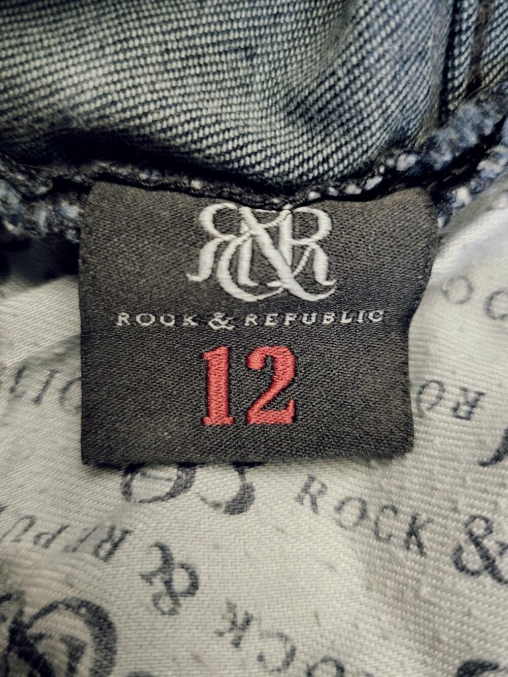 Rock & Republic ~ Sz 12 ~ “Kasandra” ~ R Logo ~ Very Good Condition - Picture 8 of 9